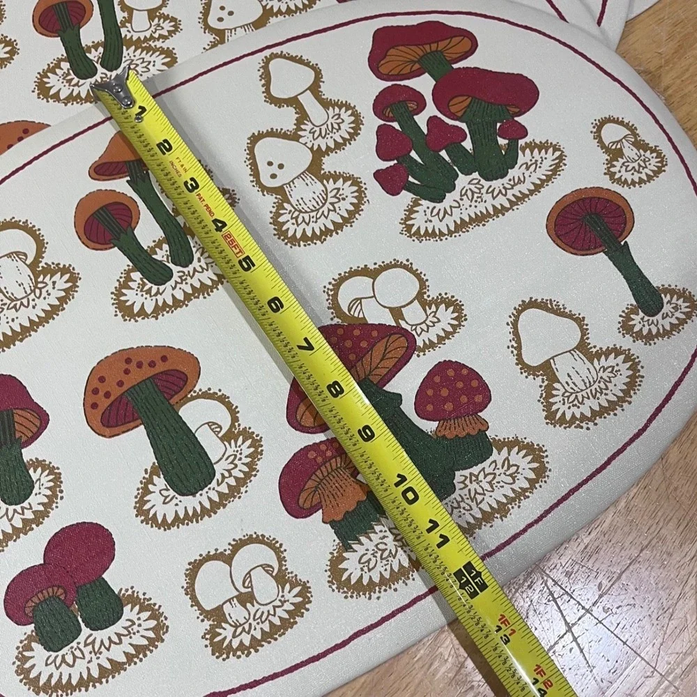 Vtg JCPenney Mushroom Placemats Set of 4 Retro 70s Oval Woodland Cream Red Green